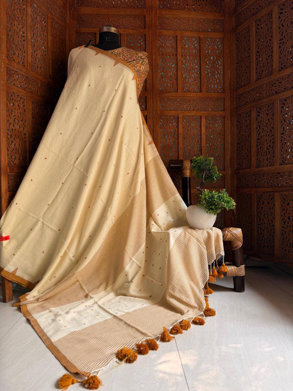 Chandrika - ചന്ദ്രിക ( Khadi cotton sarees ) Chandrika - ചന്ദ്രിക ( Khadi cotton sarees )