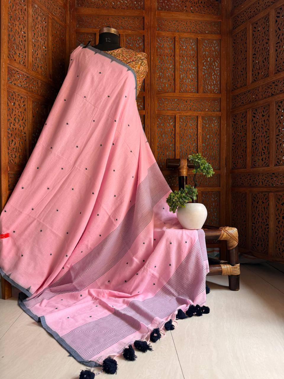 Ashwathi - അശ്വതി ( Khadi cotton sarees ) Ashwathi - അശ്വതി ( Khadi cotton sarees )