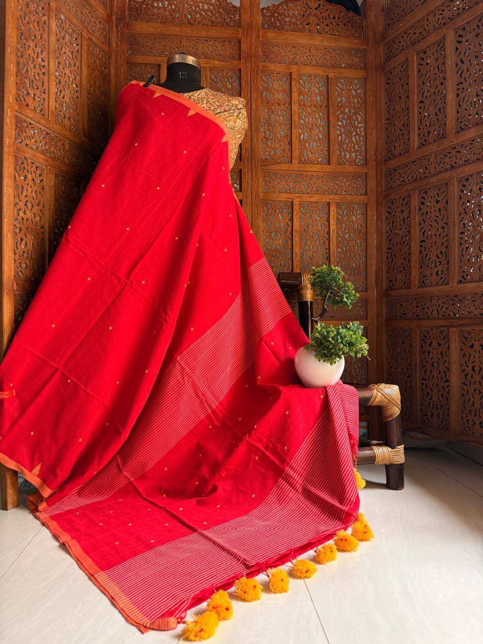 Satyavathi - സത്യവതി ( Khadi cotton sarees ) Satyavathi - സത്യവതി ( Khadi cotton sarees )