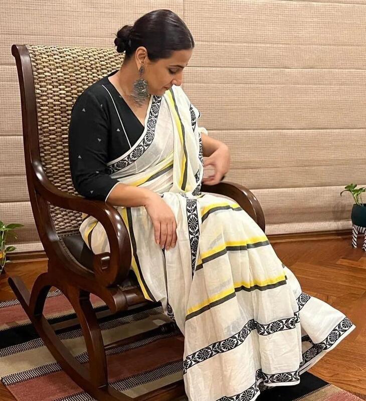 Nakshatra - नक्षत्र ( Khadi cotton sarees ) Nakshatra - नक्षत्र ( Khadi cotton sarees )