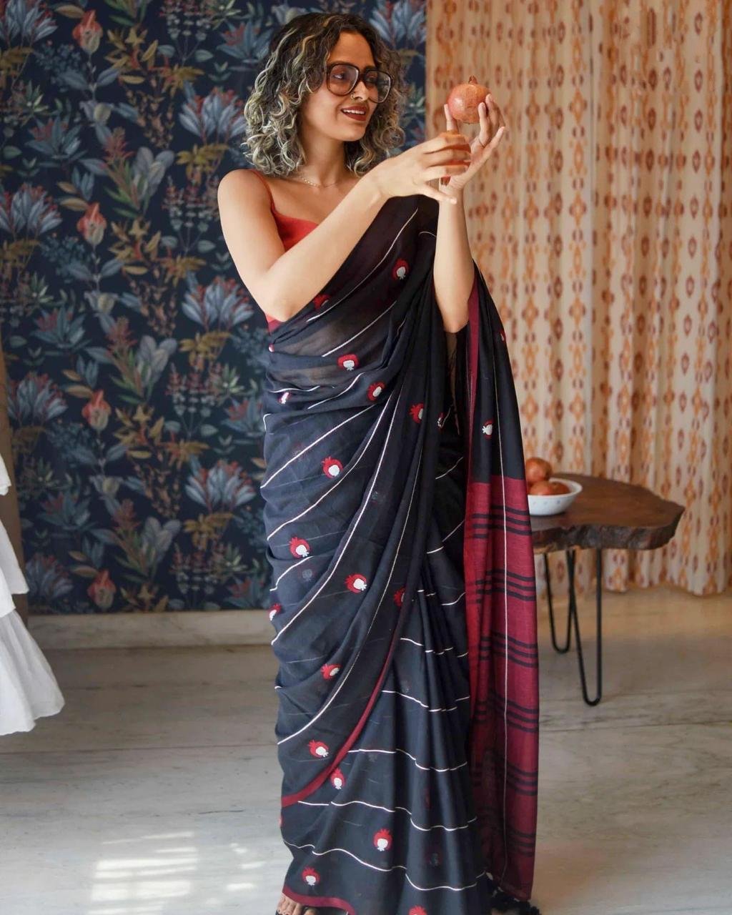 Madhura - মধুরা ( Khadi cotton sarees ) Madhura - মধুরা ( Khadi cotton sarees )