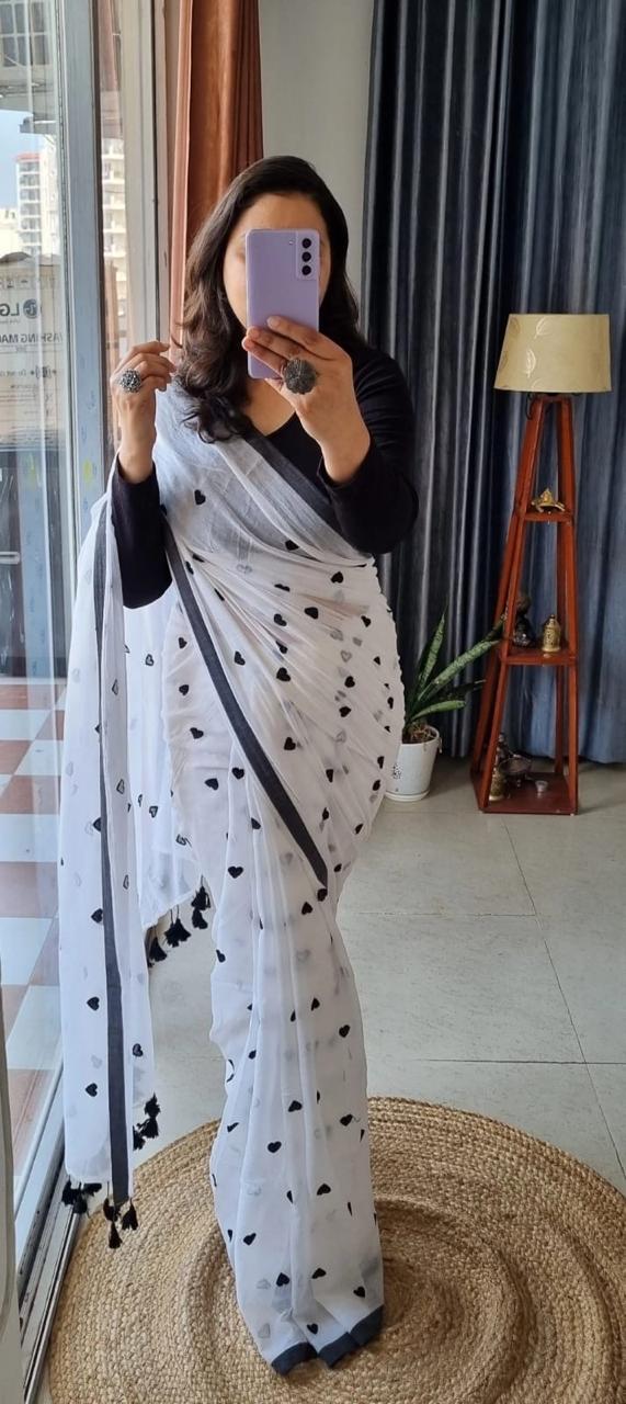 Mallika - মল্লিকা ( Mul cotton sarees ) Mallika - মল্লিকা ( Mul cotton sarees )