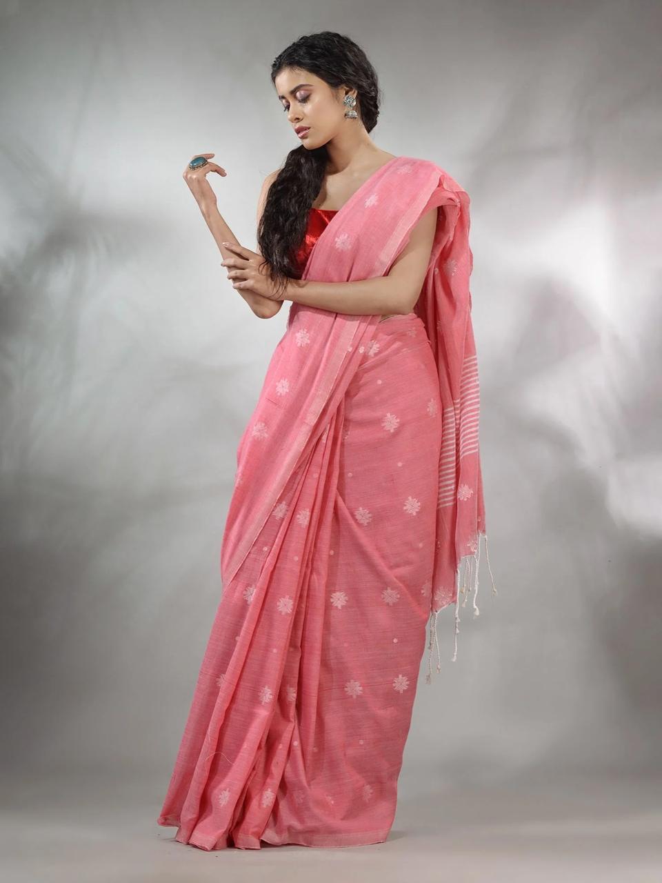 Veerangana - वीरांगना ( Khadi cotton sarees ) Veerangana - वीरांगना ( Khadi cotton sarees )