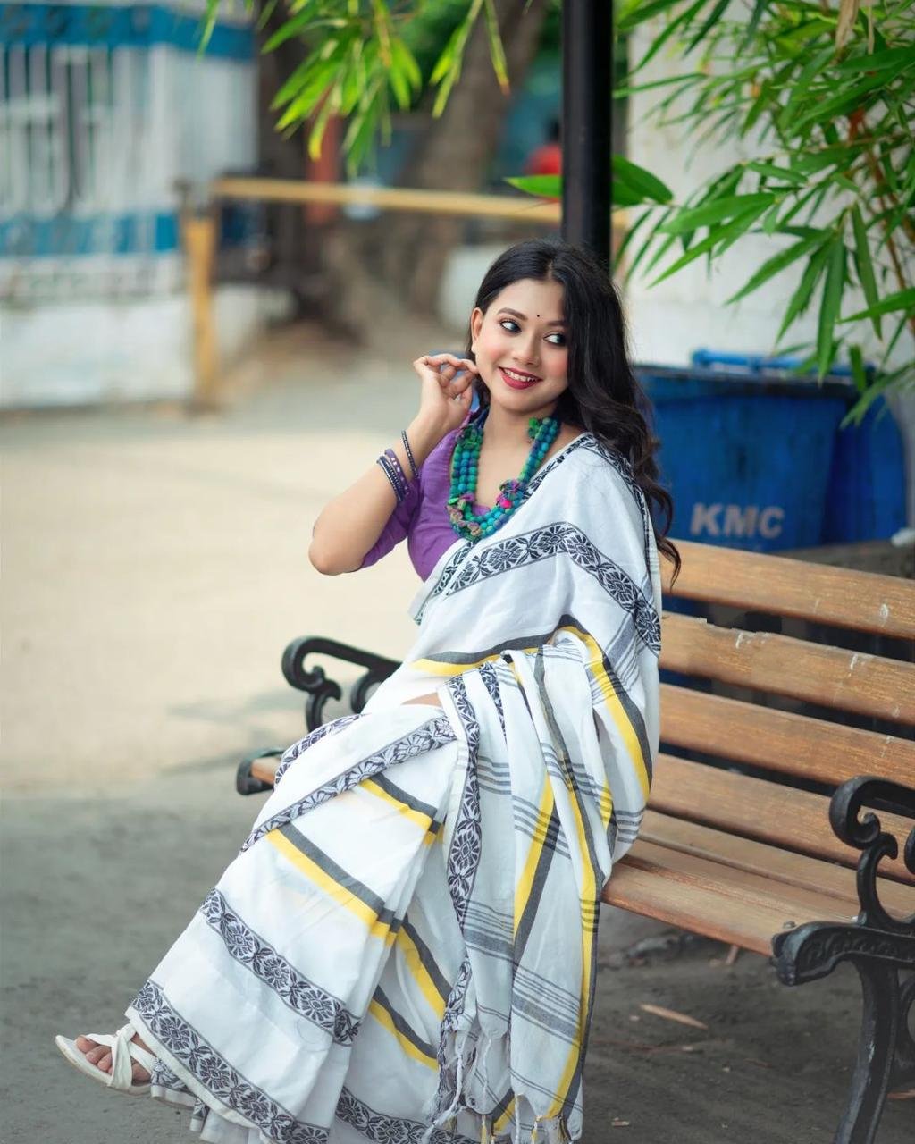 Karishma - करिश्मा ( Khadi cotton sarees ) Karishma - करिश्मा ( Khadi cotton sarees )
