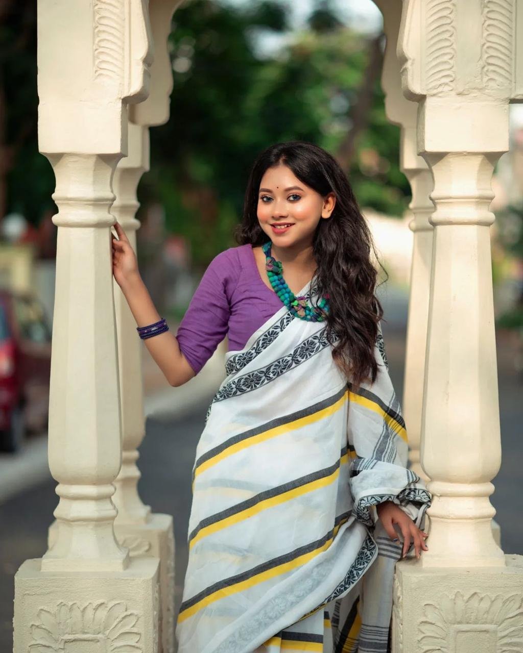Karishma - करिश्मा ( Khadi cotton sarees ) Karishma - करिश्मा ( Khadi cotton sarees )