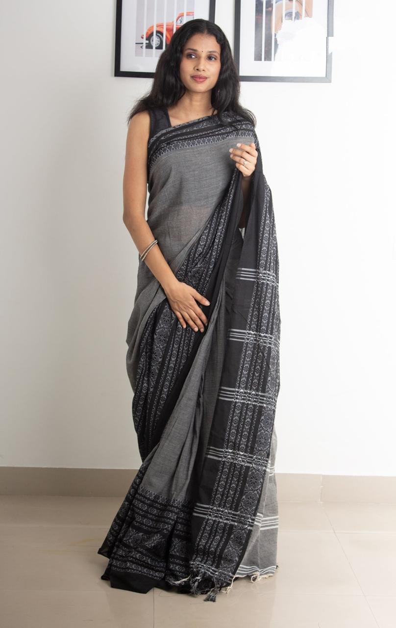 Yatika - यातिका ( Khadi cotton sarees ) Yatika - यातिका ( Khadi cotton sarees )