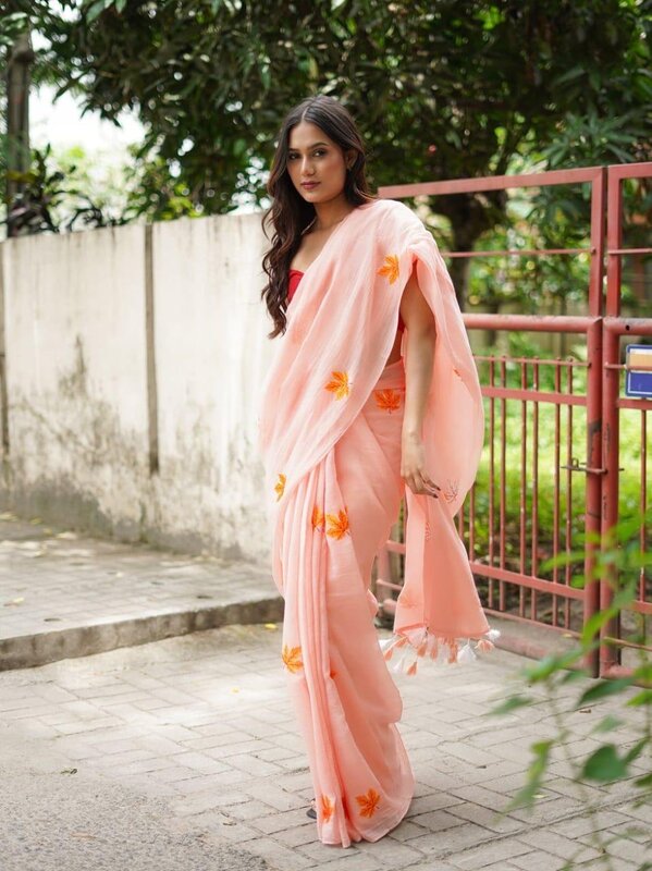 Vennila - வெண்ணிலா ( Mul cotton sarees ) Vennila - வெண்ணிலா ( Mul cotton sarees )