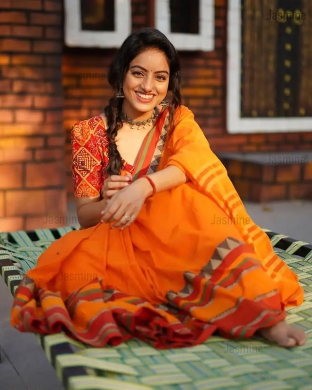 Krishnaveni - కృష్ణవేణి ( Narayanpet cotton sarees ) Krishnaveni - కృష్ణవేణి ( Narayanpet cotton sarees )