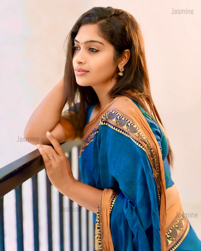 Ciana ( Authentic Narayanpet cotton sarees - Handloom ) Ciana ( Authentic Narayanpet cotton sarees - Handloom )