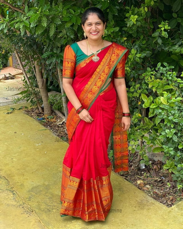 Anvi - అన్వీ ( Big Border - Red ) Anvi - అన్వీ ( Big Border - Red )