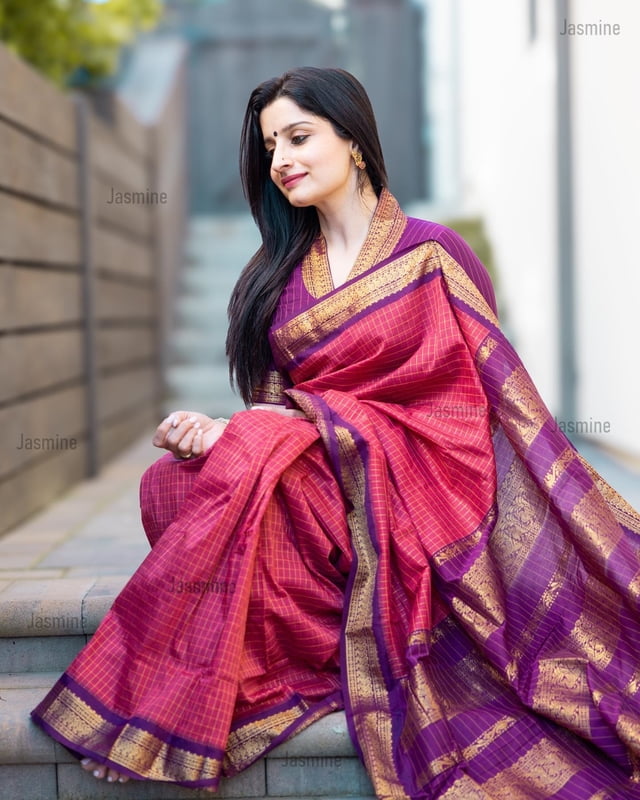 Nivedita - నివేదిత ( Cotton silk sarees ) Nivedita - నివేదిత ( Cotton silk sarees )