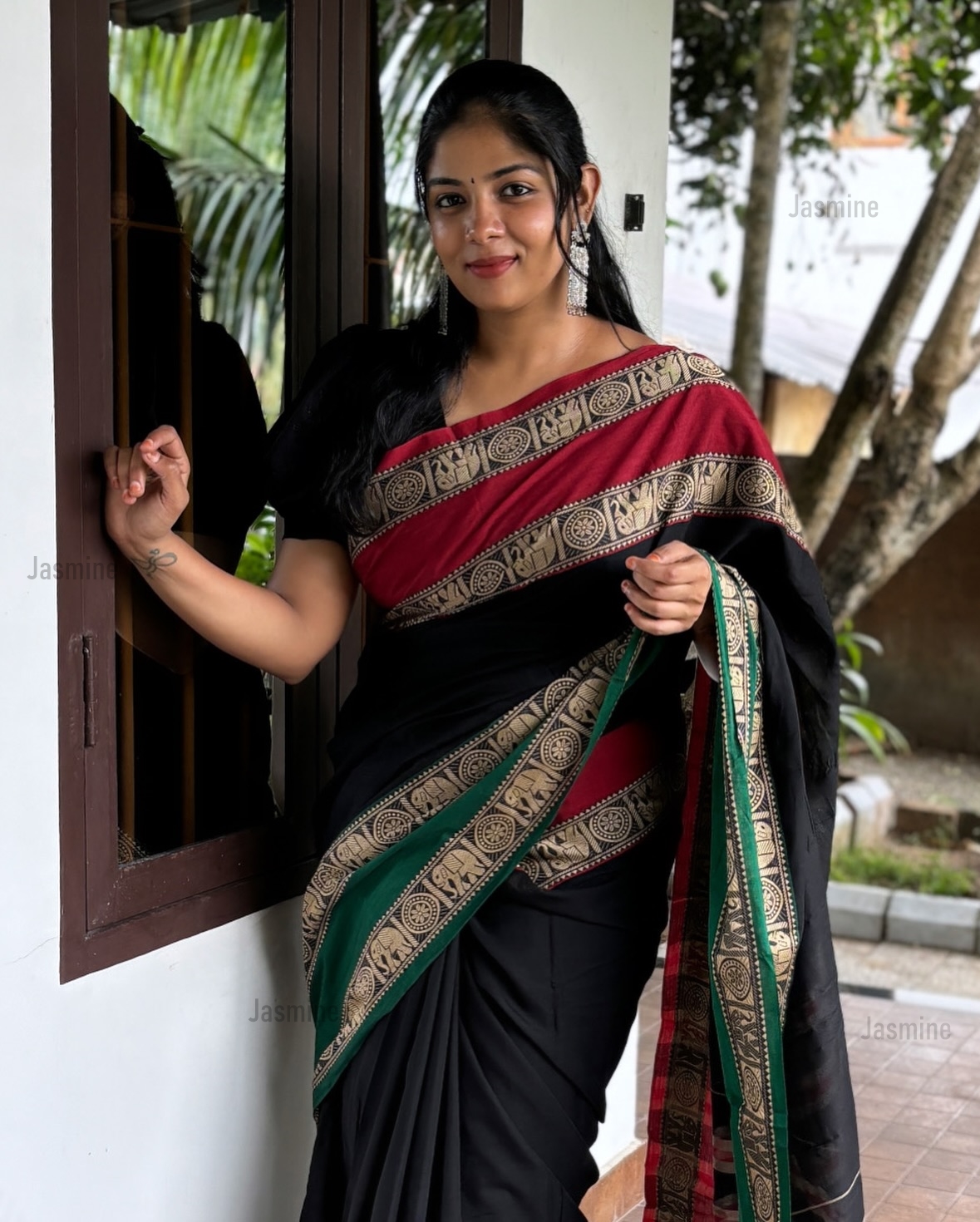Vyanjana - व्यंजना ( Narayanpet cotton sarees ) Vyanjana - व्यंजना ( Narayanpet cotton sarees )