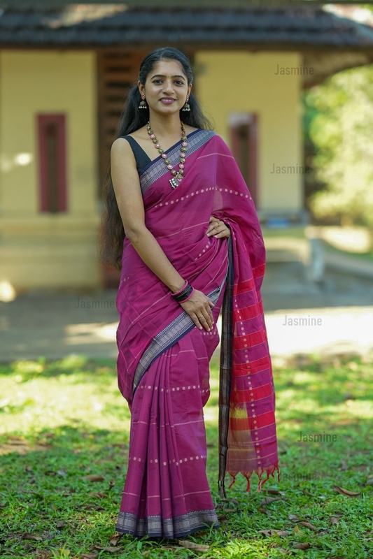Raveena - రవీనా ( Narayanpet cotton sarees ) Raveena - రవీనా ( Narayanpet cotton sarees )