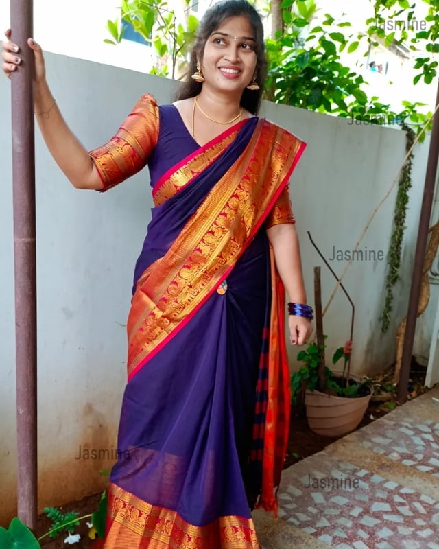 Vianika - वियानिका ( Big Border - Violet ) Vianika - वियानिका ( Big Border - Violet )