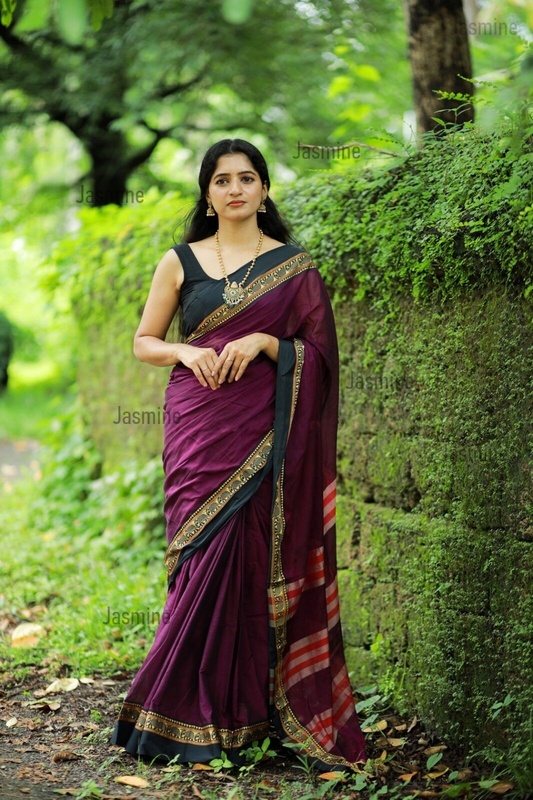 Shubhangi - शुभांगी ( Authentic Narayanpet Handloom ) Shubhangi - शुभांगी ( Authentic Narayanpet Handloom )