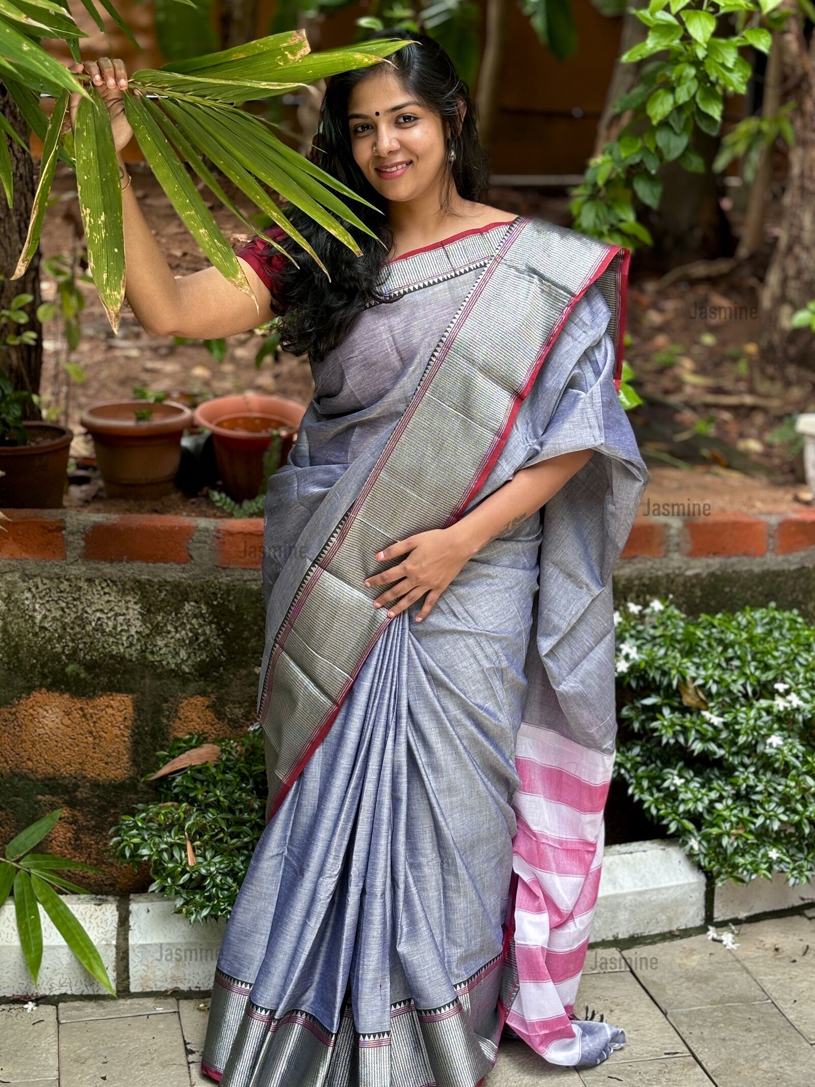 Mahika - माहिका ( Authentic Narayanpet cotton sarees - Handloom ) Mahika - माहिका ( Authentic Narayanpet cotton sarees - Handloom )
