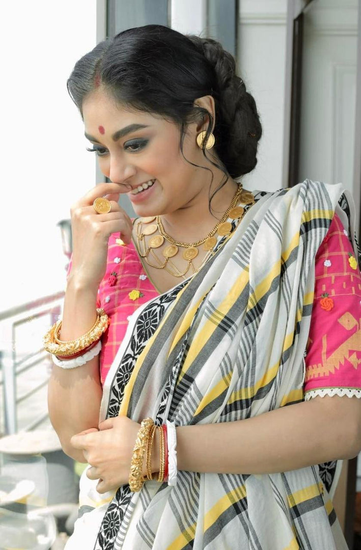 Saraswati - सरस्वती ( Khadi cotton sarees ) Saraswati - सरस्वती ( Khadi cotton sarees )