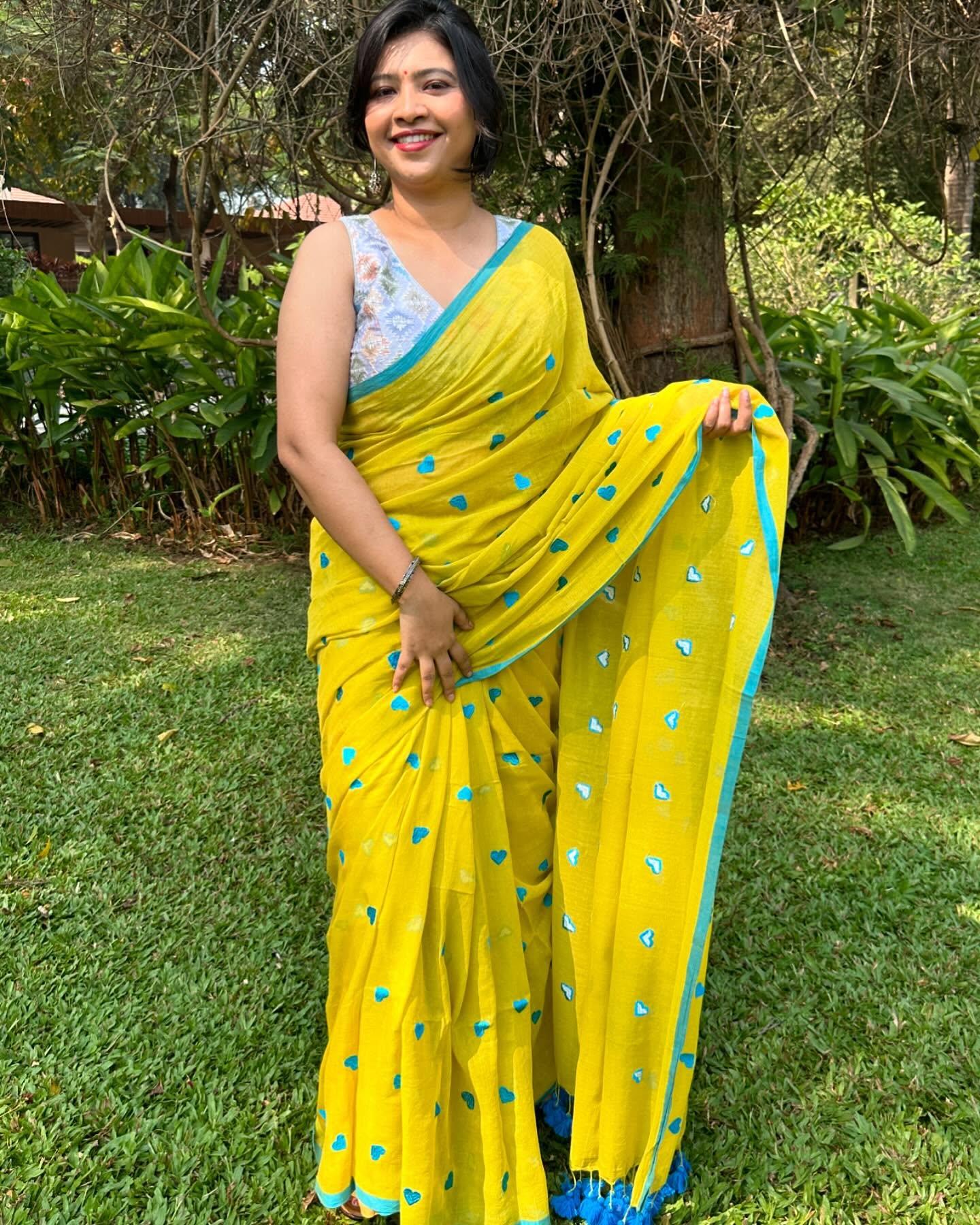 Zivita - ज़िविता ( Mul cotton sarees ) Zivita - ज़िविता ( Mul cotton sarees )