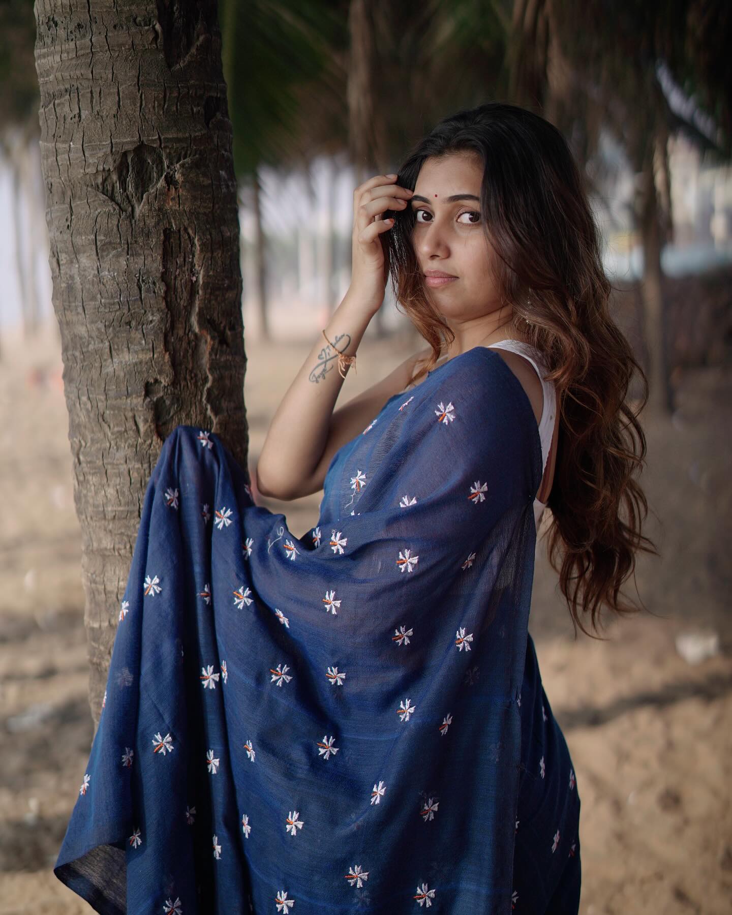 Larisha - लारिशा ( Khadi cotton sarees ) Larisha - लारिशा ( Khadi cotton sarees )