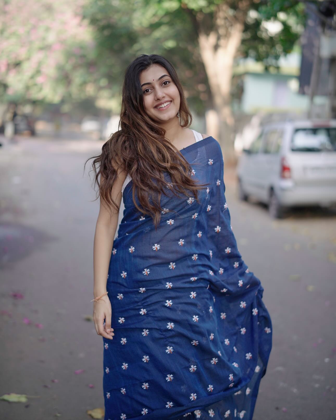 Larisha - लारिशा ( Khadi cotton sarees ) Larisha - लारिशा ( Khadi cotton sarees )